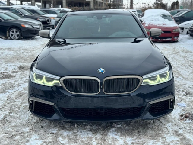 BMW 550 M* HARMAN* PERFORMANCE* HEAD-UP* PANO* 360* - автомобили, коли, обяви за нови и употребявани 1