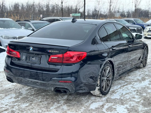 BMW 550 M* HARMAN* PERFORMANCE* HEAD-UP* PANO* 360* - автомобили, коли, обяви за нови и употребявани 4