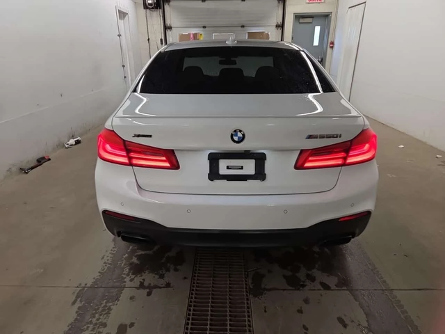 BMW 550 | M550I XDRIVE | 360 | harman kardon | обдухване - автомобили, коли, обяви за нови и употребявани 4