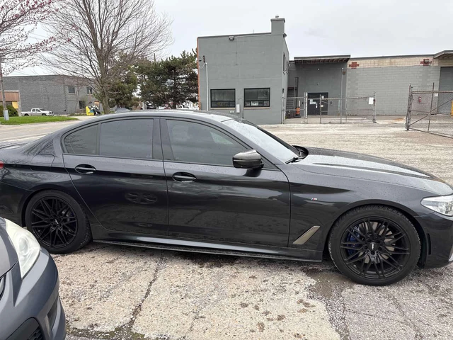 BMW 550 xDrive/ШИБИДАХ/360/ОБДУХВАНЕ/ГУМИ+ ДЖАНТИ - автомобили, коли, обяви за нови и употребявани 3
