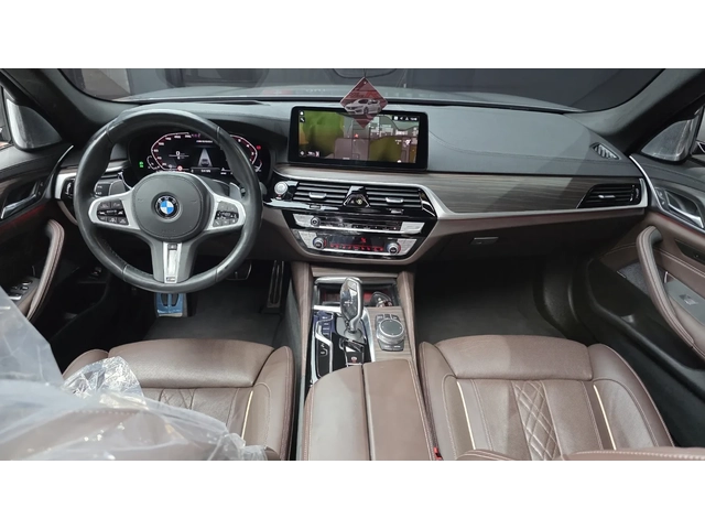 BMW 700 M550 | XDRIVE | B&O | HEAD UP - автомобили, коли, обяви за нови и употребявани 6
