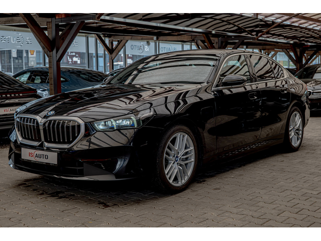 BMW 550 e/xDrive/M-Sport/HuD/Камера/Adaptive Drive - автомобили, коли, обяви за нови и употребявани 1