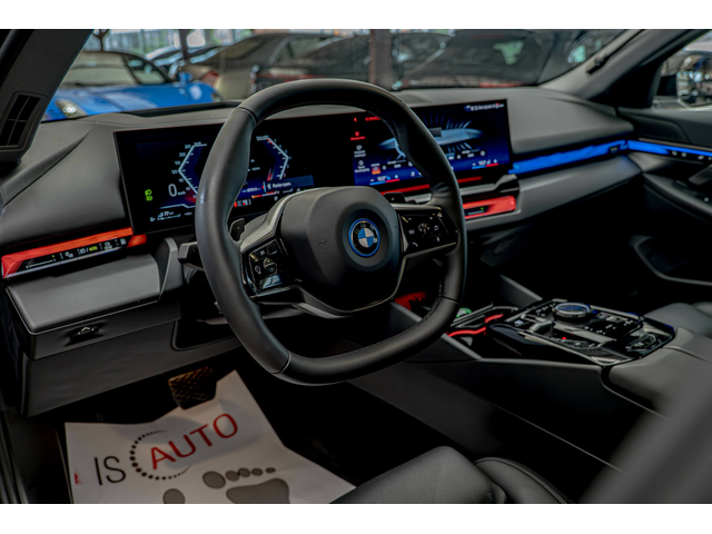 BMW 550 e/xDrive/M-Sport/HuD/Камера/Adaptive Drive - автомобили, коли, обяви за нови и употребявани 6
