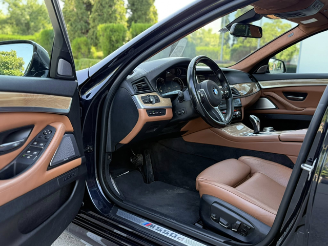 BMW 550 M550d xDrive Touring - автомобили, коли, обяви за нови и употребявани 6