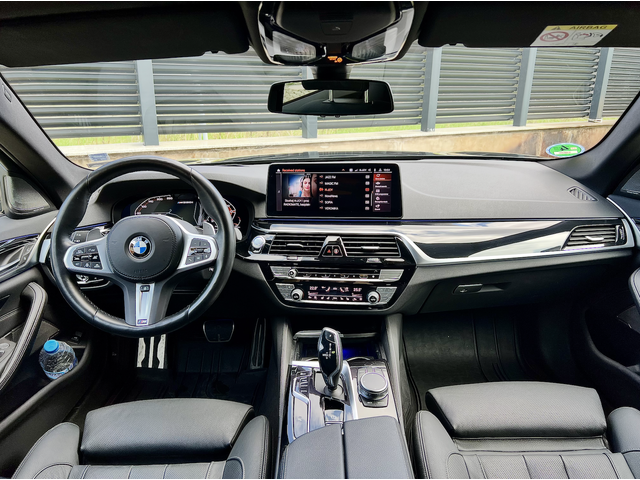 BMW 550 M550i xDrive Laser/Head-up/ H/K - автомобили, коли, обяви за нови и употребявани 2