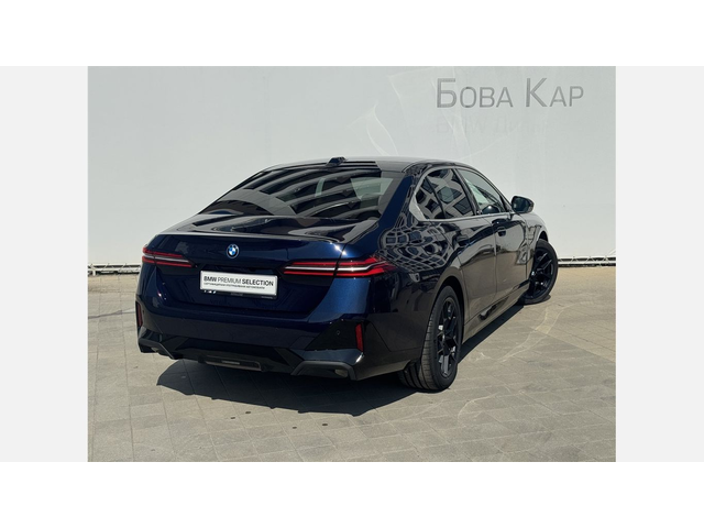 BMW 550e xDrive - автомобили, коли, обяви за нови и употребявани 1