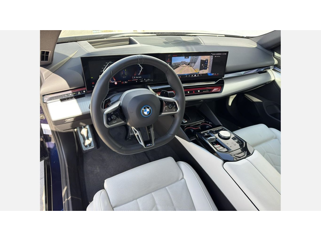 BMW 550e xDrive - автомобили, коли, обяви за нови и употребявани 5