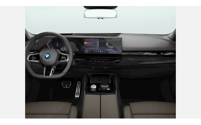 BMW 550e xDrive - автомобили, коли, обяви за нови и употребявани 9