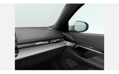 BMW 550e xDrive - автомобили, коли, обяви за нови и употребявани 10