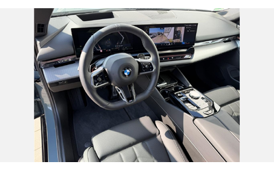 BMW 550e xDrive - автомобили, коли, обяви за нови и употребявани 4