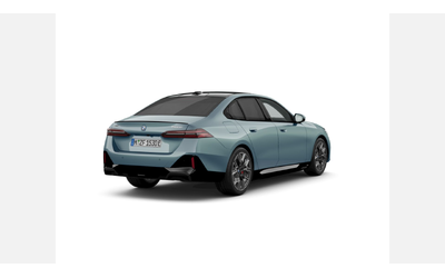bmw-550e-xdrive-sedan - 1