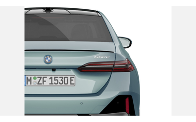 bmw-550e-xdrive-sedan - 5