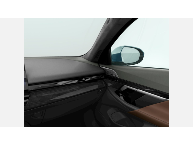 BMW 550e xDrive Sedan - автомобили, коли, обяви за нови и употребявани 9