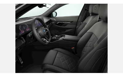 BMW 550e xDrive Sedan - автомобили, коли, обяви за нови и употребявани 7