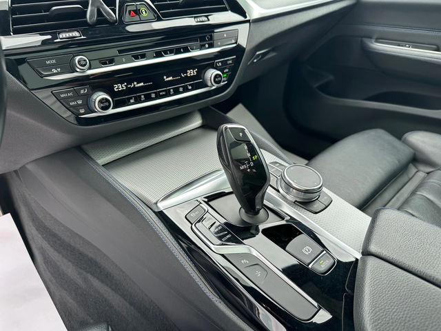 BMW 6 GT M PAKET* LED* HEAD UP* TOP* - автомобили, коли, обяви за нови и употребявани 13