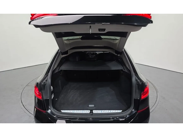 BMW 6 GT 30D xDrive / DIGITAL / ОБДУХ / HUD / PANO / 360 - автомобили, коли, обяви за нови и употребявани 16