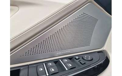 BMW 640 * INDIVIDUAL* Bang and Olufsen* Mpack* Kamera - автомобили, коли, обяви за нови и употребявани 6