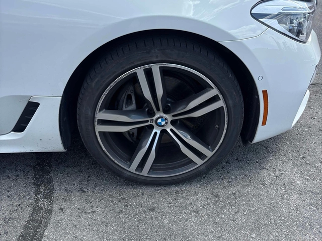 BMW 640 i xDrive/GT/Digital/360/HUD/H&K/ОБДУХВАНЕ - автомобили, коли, обяви за нови и употребявани 5
