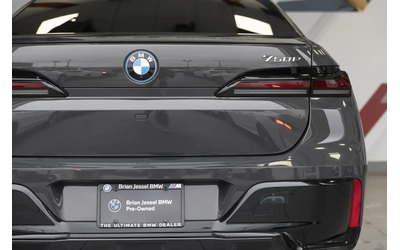 BMW 700 Series 750e xDrive 3 - автомобили, коли, обяви за нови и употребявани 13