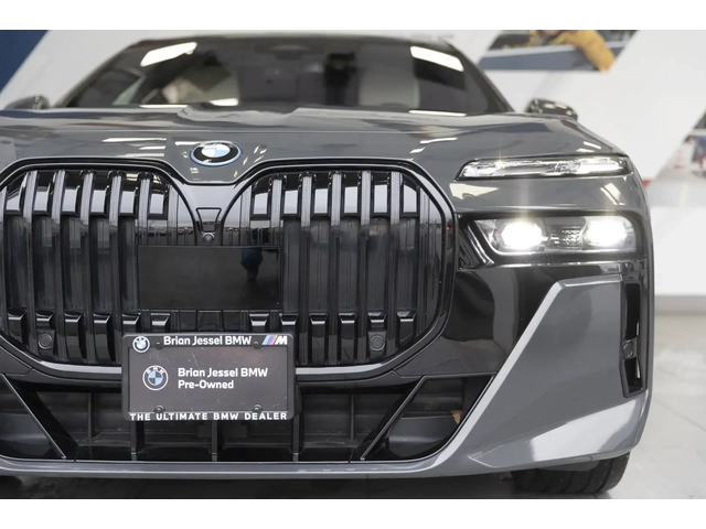BMW 700 Series 750e xDrive 3 - автомобили, коли, обяви за нови и употребявани 2