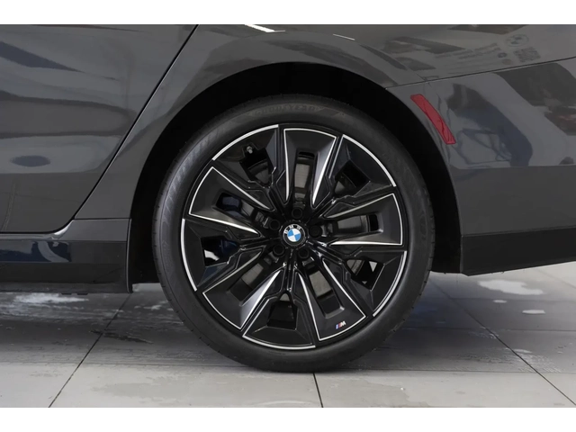 BMW 700 Series 750e xDrive 3 - автомобили, коли, обяви за нови и употребявани 4