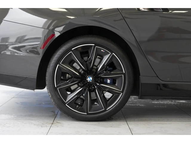 BMW 700 Series 750e xDrive 3 - автомобили, коли, обяви за нови и употребявани 8