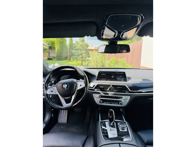 BMW 700 730d xDrive - автомобили, коли, обяви за нови и употребявани 4