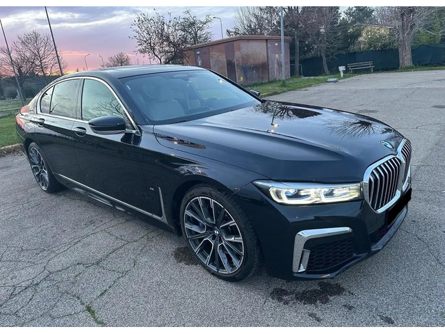 BMW 700 730d xDrive M-Pack - автомобили, коли, обяви за нови и употребявани 0