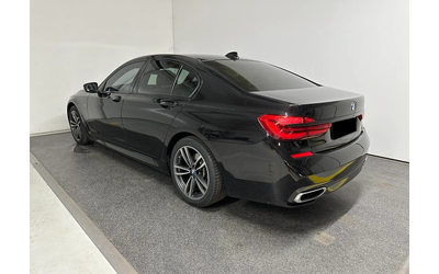 bmw-700-730d-xdrive-m-sport - 1