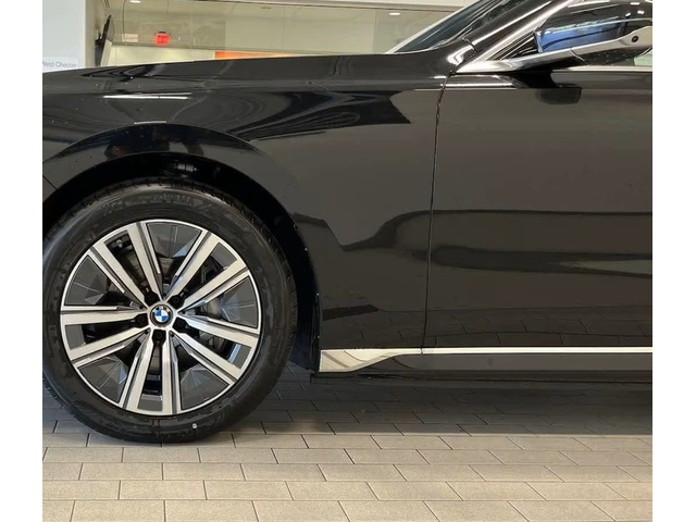 BMW 700 740d xDrive - автомобили, коли, обяви за нови и употребявани 2