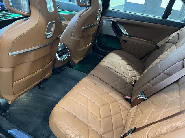 BMW 700 740d xDrive - автомобили, коли, обяви за нови и употребявани 6