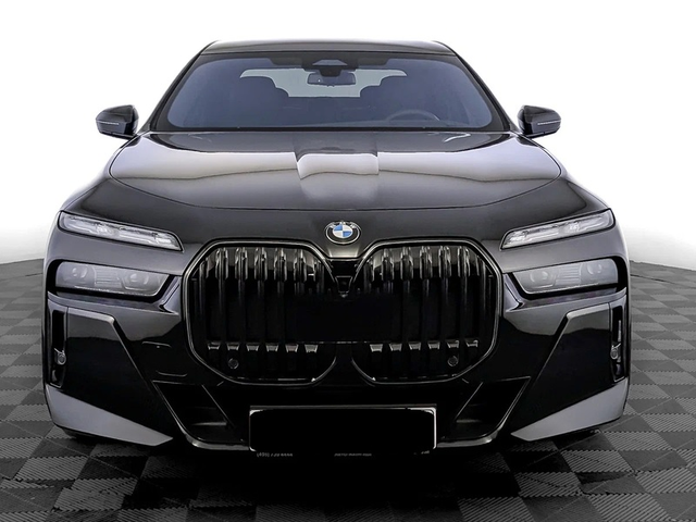 BMW 700 740d xDrive M-Pack - автомобили, коли, обяви за нови и употребявани 3
