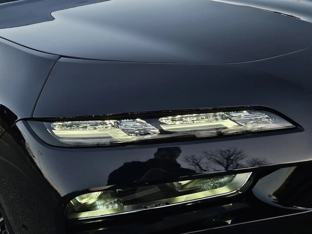 BMW 700 740d xDrive M-Pack - автомобили, коли, обяви за нови и употребявани 6