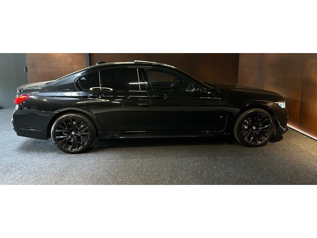 BMW 700 740d xDrive M-Pack - автомобили, коли, обяви за нови и употребявани 1