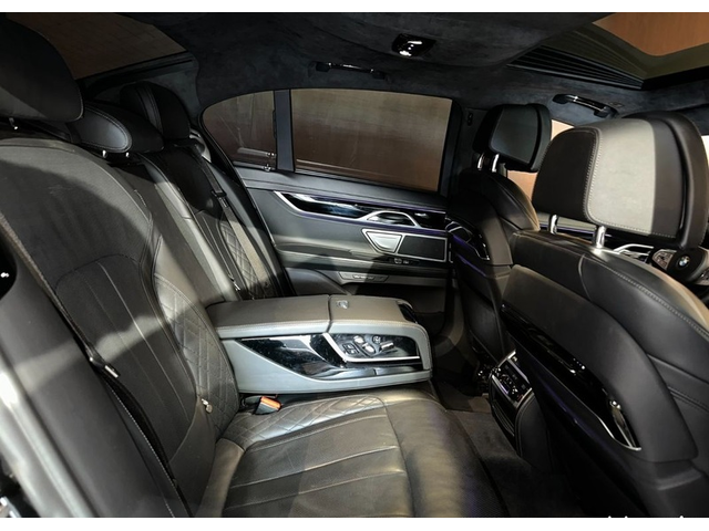 BMW 700 740d xDrive M-Pack - автомобили, коли, обяви за нови и употребявани 9