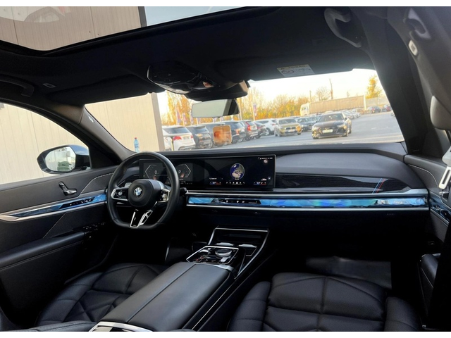 BMW 700 740d xDrive M-Sport - автомобили, коли, обяви за нови и употребявани 2