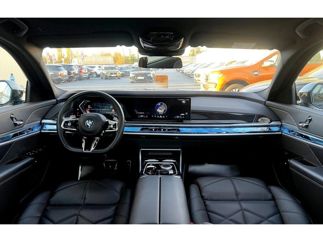 BMW 700 740d xDrive M-Sport - автомобили, коли, обяви за нови и употребявани 4