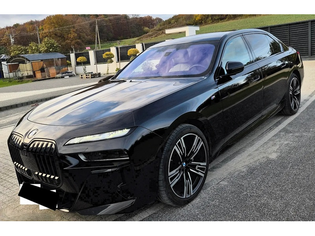 BMW 700 740d xDrive M-Sport - автомобили, коли, обяви за нови и употребявани 0