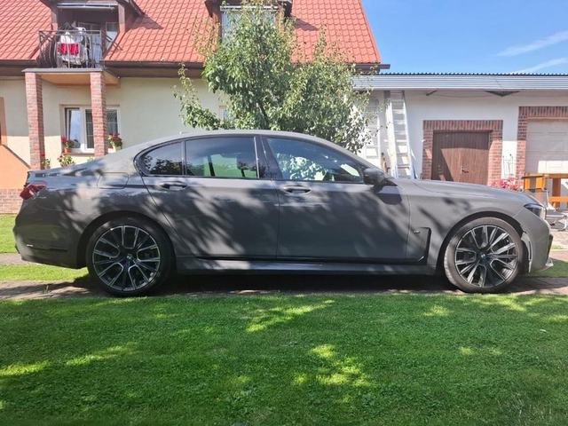 BMW 700 740d xDrive M-Sport - автомобили, коли, обяви за нови и употребявани 3