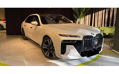bmw-700-740d-xdrive-m-sport-pack - 0