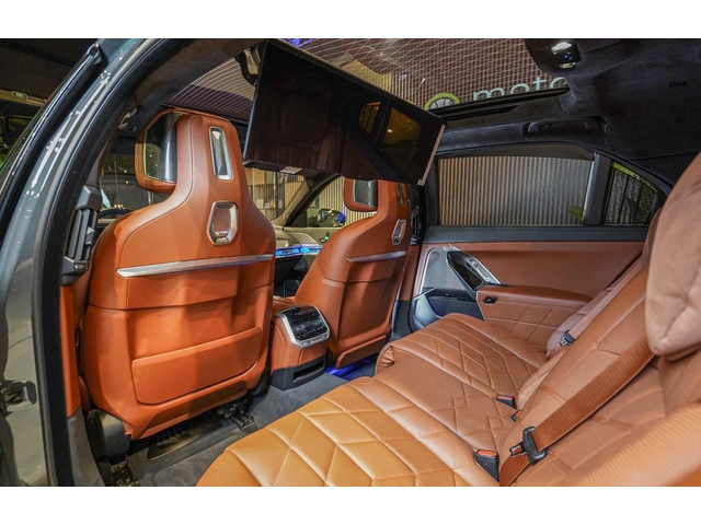 BMW 700 740d xDrive M Sport Package Pro - автомобили, коли, обяви за нови и употребявани 11