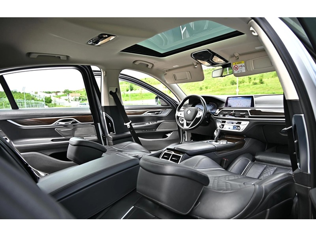 BMW 700 750d xDrive - автомобили, коли, обяви за нови и употребявани 6