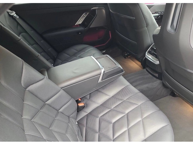 BMW 700 750e xDrive - автомобили, коли, обяви за нови и употребявани 8