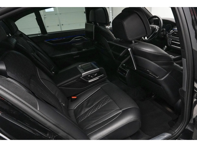 BMW 700 750i xDrive M-Sport - автомобили, коли, обяви за нови и употребявани 9
