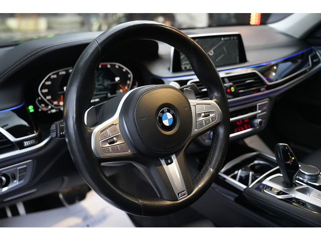 BMW 700 M760 Li xDrive Exclusive - автомобили, коли, обяви за нови и употребявани 11