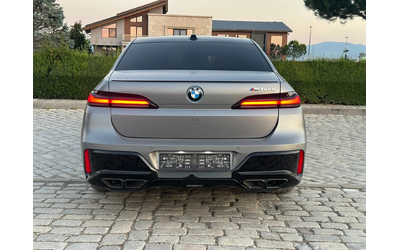BMW 700 M760e / xDrive / AUTO DOOR/ TV THEATRE / M-SPORT PRO - автомобили, коли, обяви за нови и употребявани 4