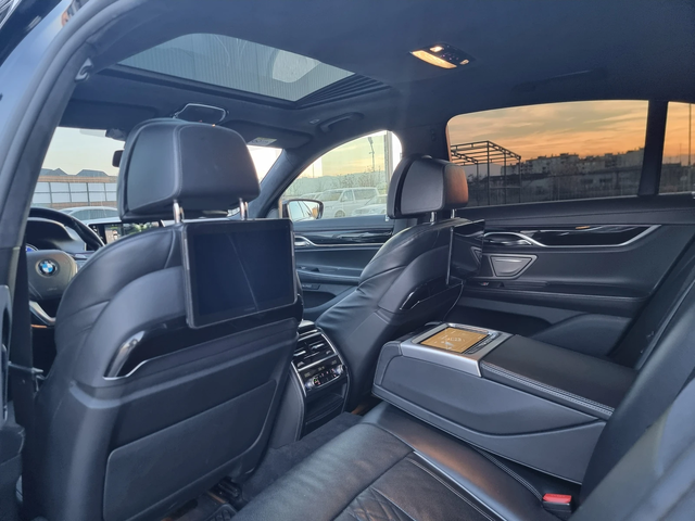 BMW 730 * INDIVIDUAL* Carbon* Mpack* Lazer* Distr* harman* - автомобили, коли, обяви за нови и употребявани 8