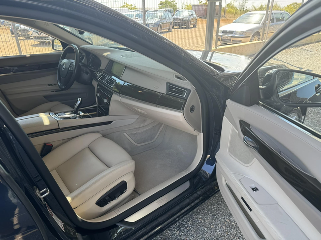 BMW 730 d X-Drive* Facelift* ПЕРФЕКТЕН* - автомобили, коли, обяви за нови и употребявани 8