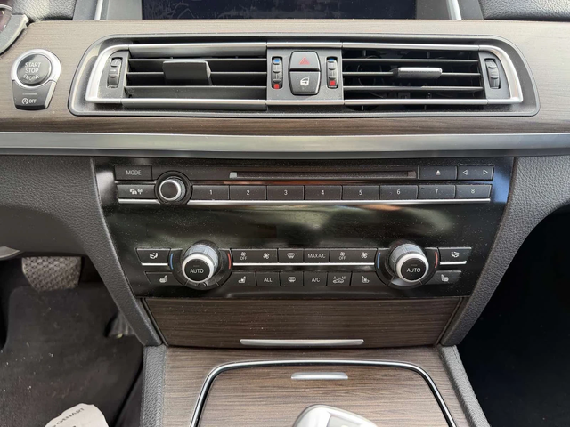 BMW 730 Face Lift Шум в Главата Full Maxx - автомобили, коли, обяви за нови и употребявани 10