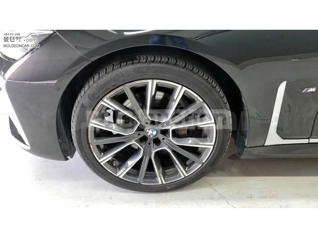 BMW 730 ОБДУХВАНЕ * ДИСТРОНИК * 360 * ПАНОРАМА * HEAD-UP * - автомобили, коли, обяви за нови и употребявани 15